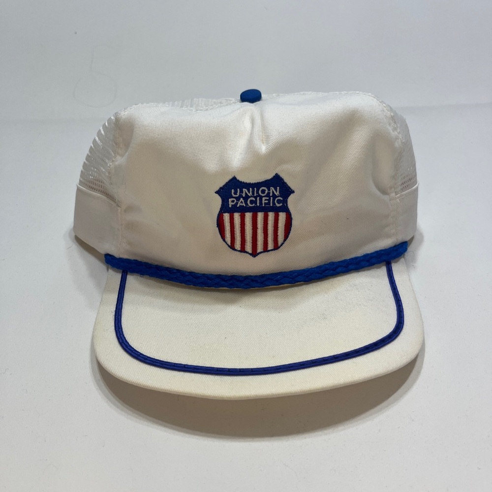 Vintage Union Pacific Snapback Trucker Hat Cap Mesh White Blue Rope USA‎ made